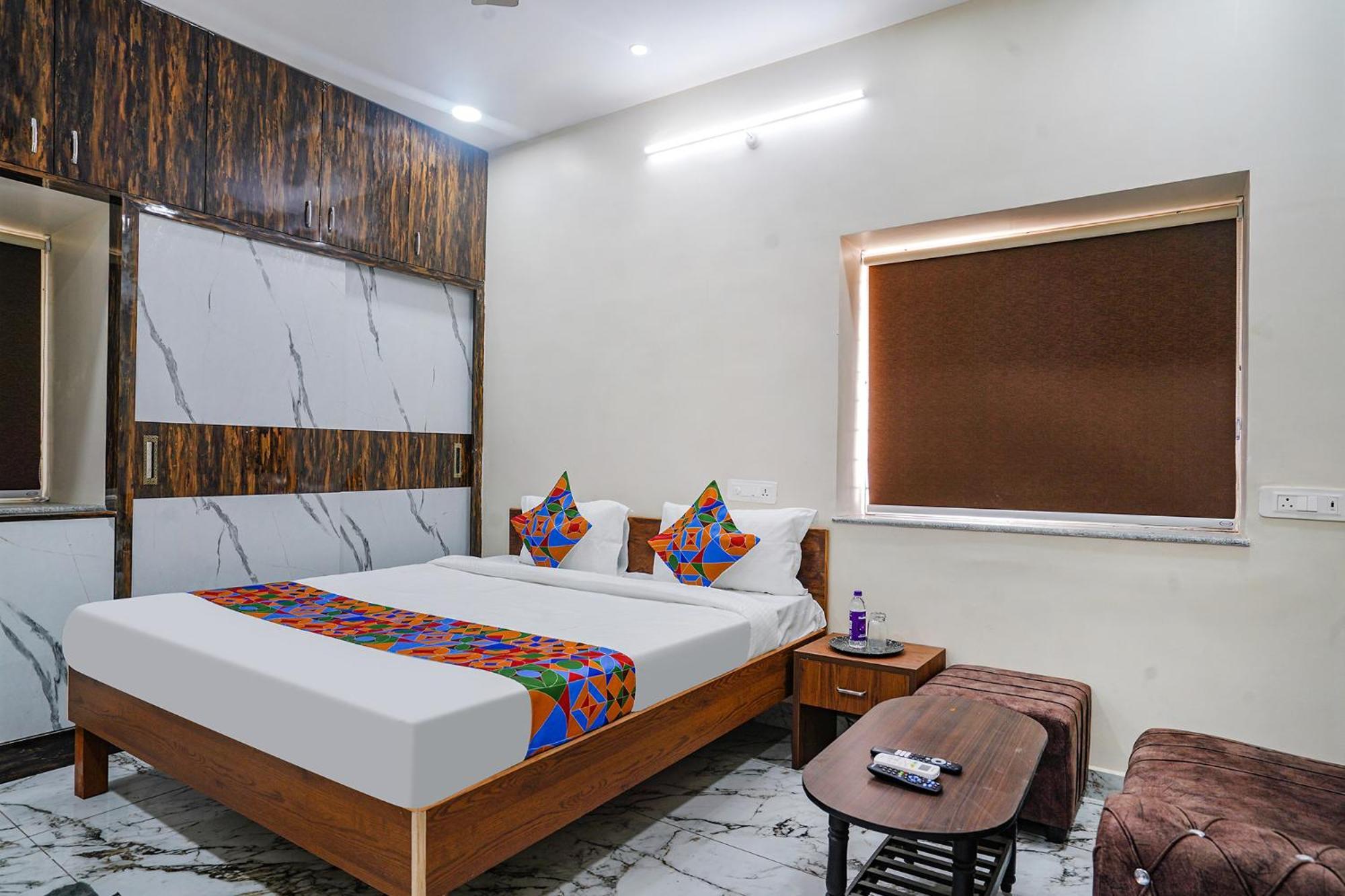 Fabhotel Perams Grand Inn - Hitech City Hyderabad Exterior photo